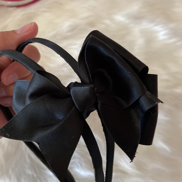 Bundle of three head bands- two black, one fuchsia coloured. - Picture 5 of 6